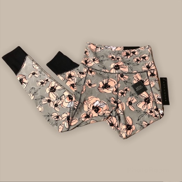 Kay Unger Pants - KAY UNGER Pink & Gray Floral Athletic Leggings 7/8 Length, Pockets & Ankle Mesh
